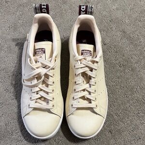 Adidas Women's Off-White Sneakers size 7